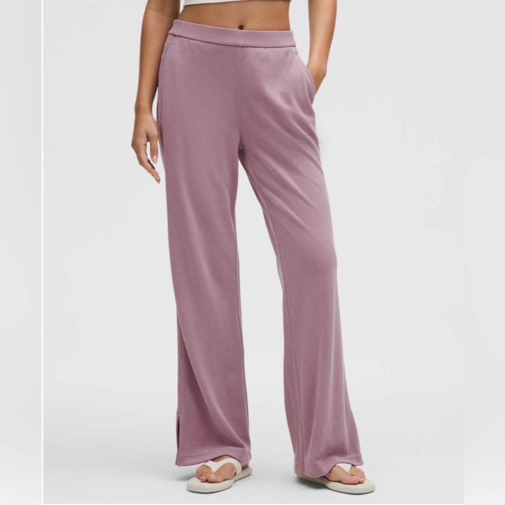 Lululemon Softstreme High-Rise Wide-Leg Pique Pant *Regular
Lavender Lux XL